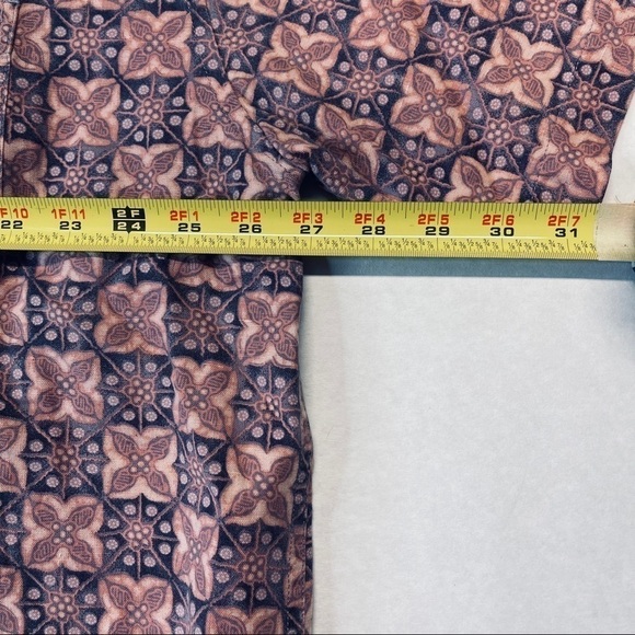 EDDIE BAUER size L CASUAL BUTTON DOWN - Picture 6 of 8